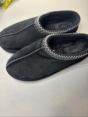 Uggs Tasman ll slippers size 11